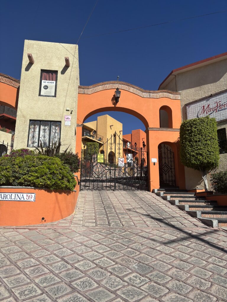 Entrance to Miraflores