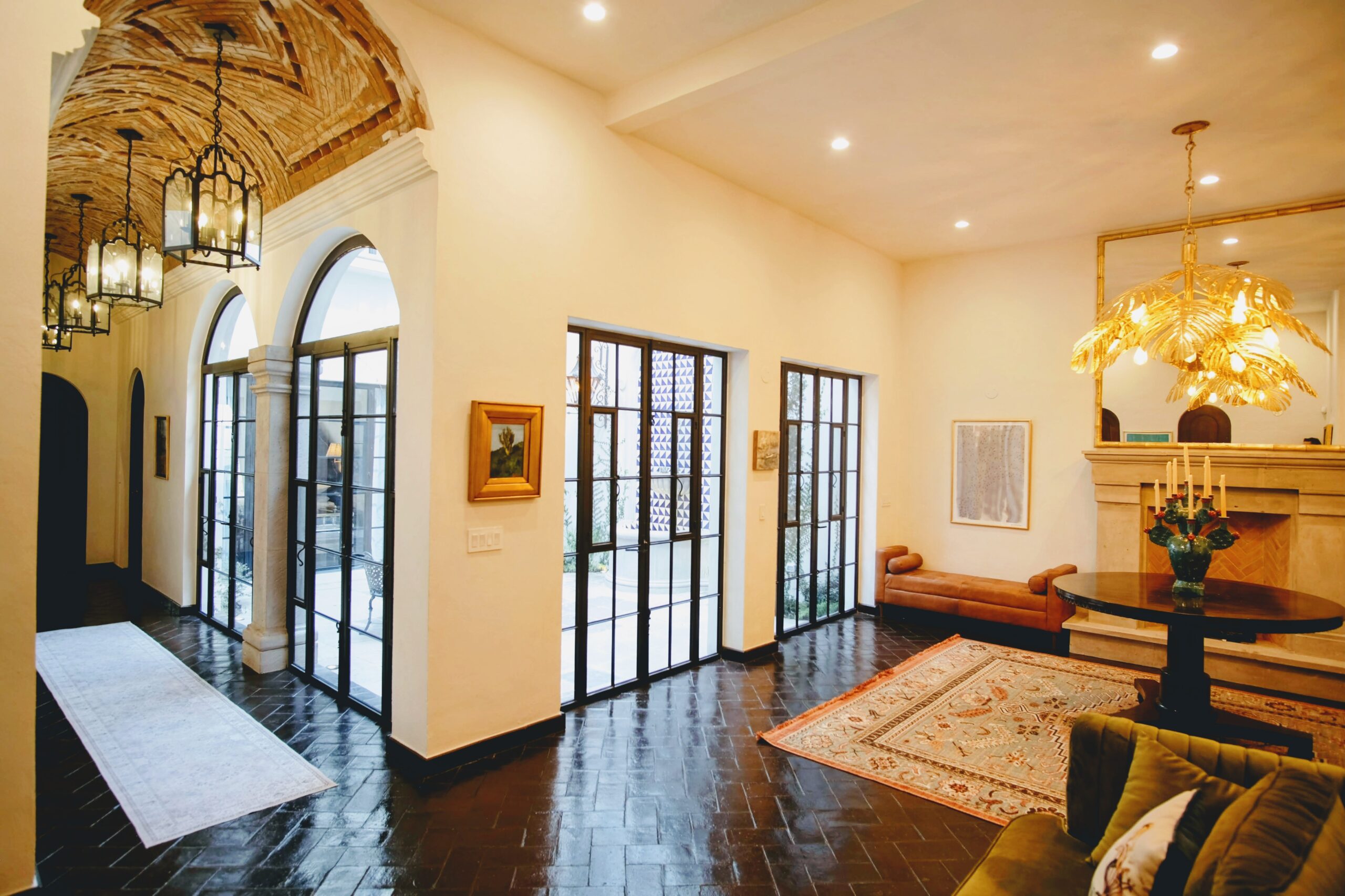 Casa-Jacaranda-1st-foyer-2-scaled