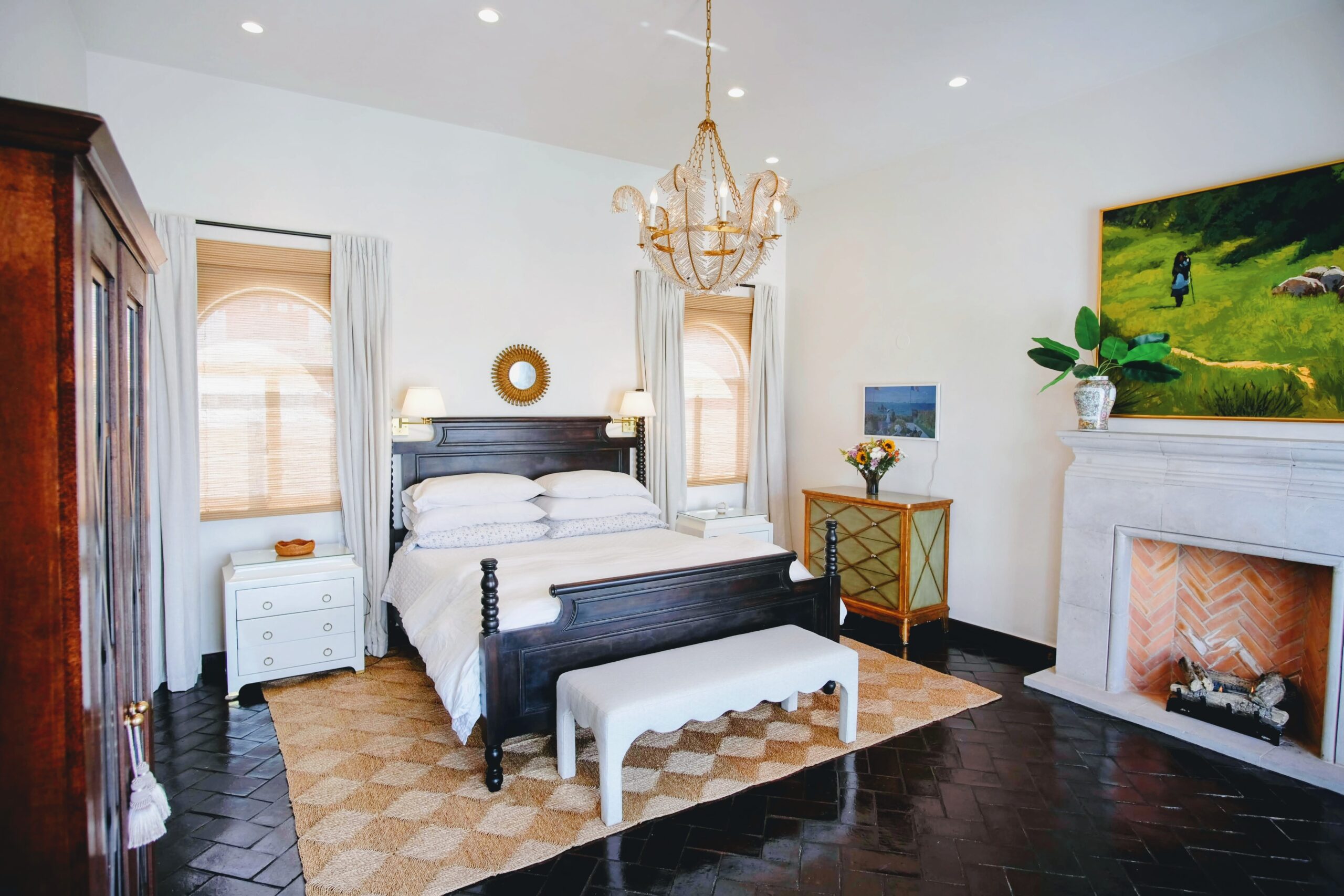 Casa-Jacaranda-3rd-suite-bed-scaled