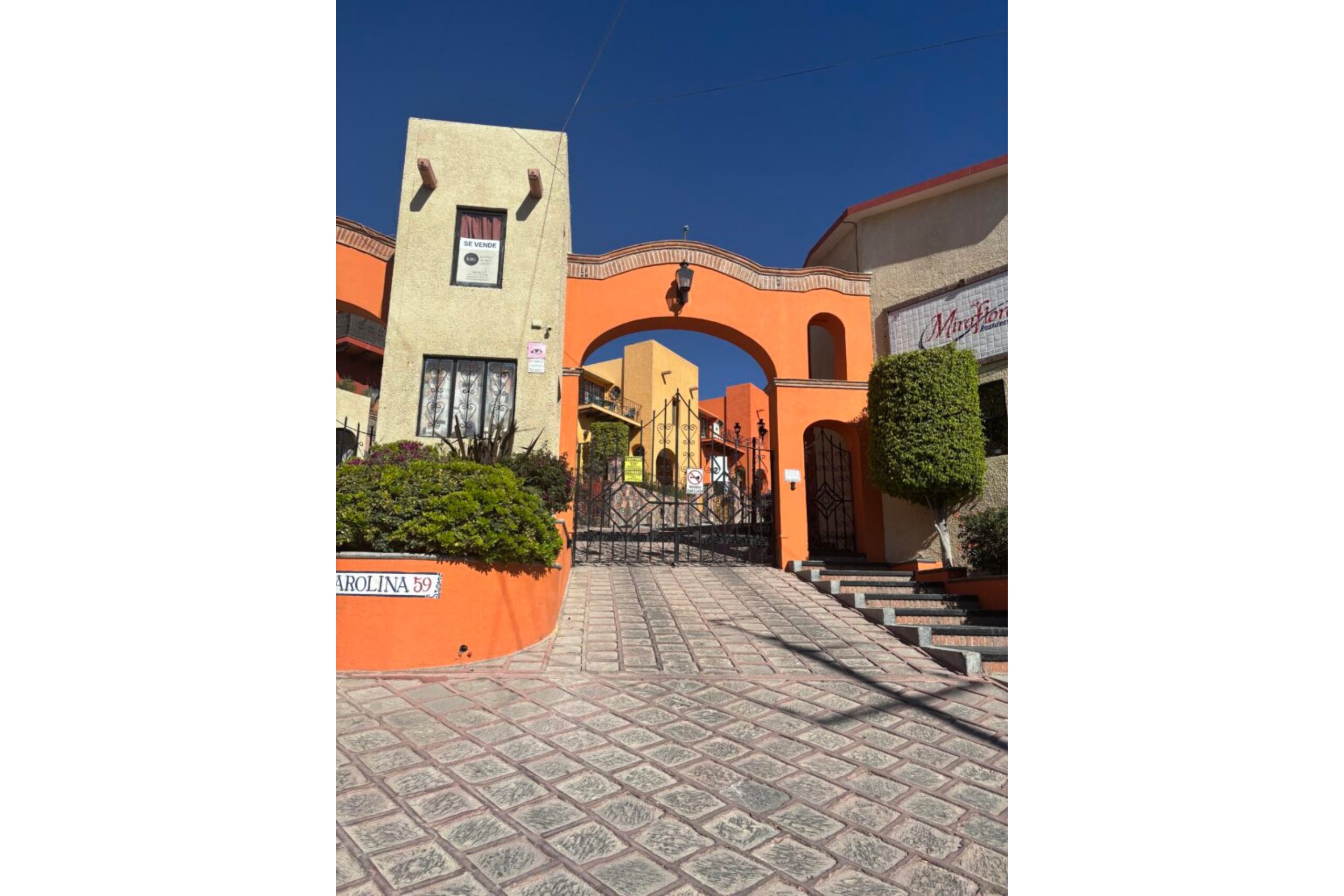 KRG-Casa-Tres-Entrance